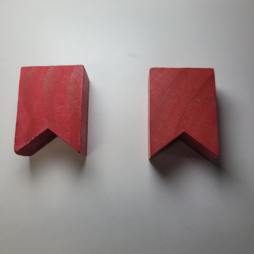 Red Wooden Banner Flag‎ Blocks Set of 2 Geometric Shapes Decorative Craft Toy
